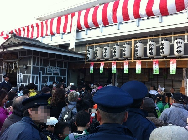 三木 大塚のえべっさん 福餅まき 警備の様子