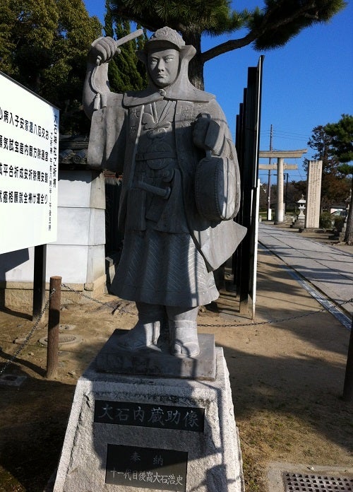 大石神社の大石内蔵助像