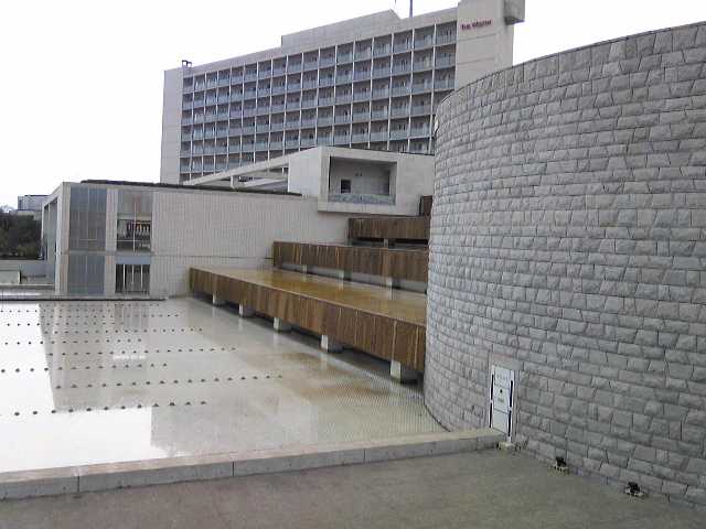 淡路夢舞台の水の回廊