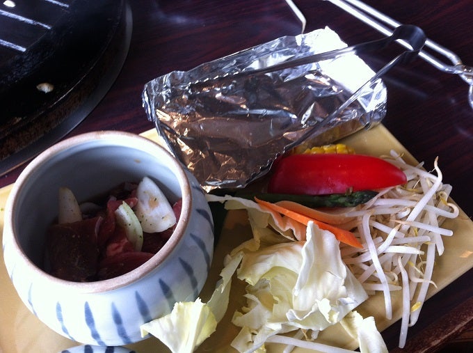 六甲山ジンギスカンパレスの肉壺漬け