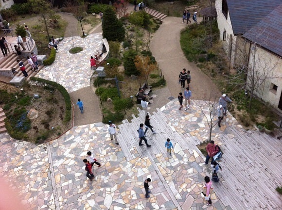 六甲山カンツリーハウス園内のペダルボートや遊具(2)