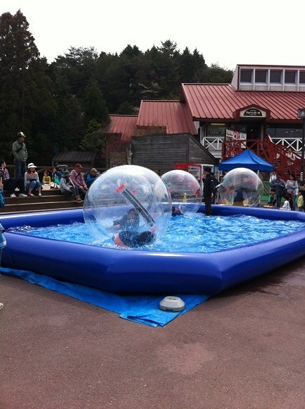 六甲山カンツリーハウス園内のペダルボートや遊具(3)
